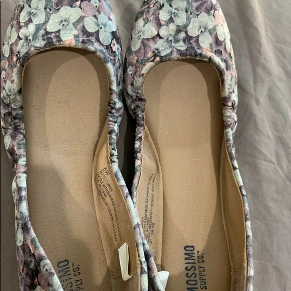 Fall color ballet flats size 6 - Picture 2 of 4